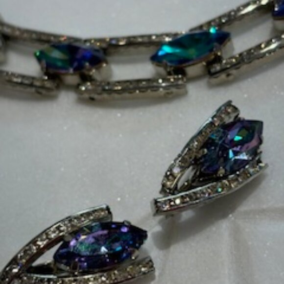 Vintage Esha Randel Silver-toned Necklace and Earrings(with box) - Picture 5 of 6